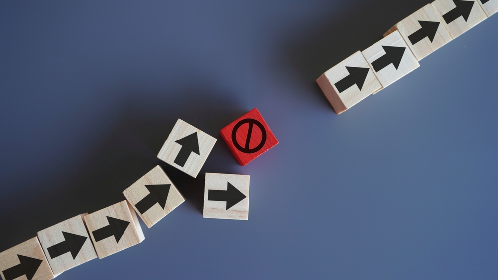 Imagery showing delays or stoppage in a supply chain